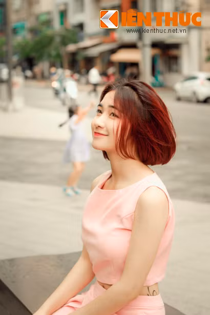 Năm 2014, Hòa Minzy đã thay đổi phong cách khi tham gia và giành giải Quán quân Học viện Ngôi sao. Từ thành công này, Hòa Minzy bắt đầu theo đuổi niềm đam mê ca hát và từng bước khẳng định tên tuổi Hòa Minzy trong giới showbiz Việt.