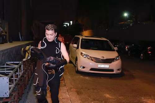 Khan gia rung tim khi nghe Manh Quynh hat-Hinh-7