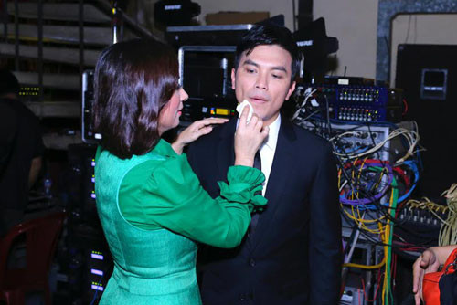 Khan gia rung tim khi nghe Manh Quynh hat-Hinh-3