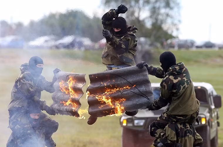 Hiện nay, hầu hết thành viên thuộc các đơn vị Spetsnaz của Nga đều không phải là lính nghĩa vụ quân sự.