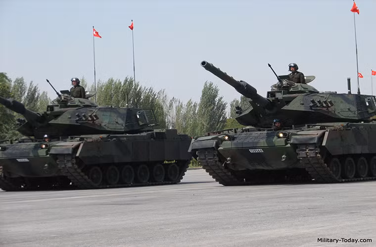 Sabra là biến thể nâng cấp của xe tăng chiến đấu hạng nặng M60A3 do ngành công nghiệp quốc phòng Israel phát triển, nhằm kéo dài thời gian hoạt động của những chiếc M60 có trong biên chế Quân đội Israel cũng như dành cho xuất khẩu (tới Thổ Nhĩ Kỳ).