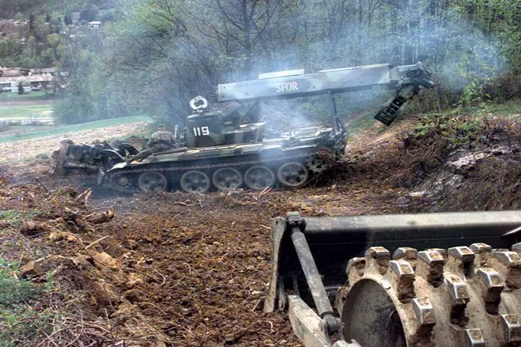 Từ năm 1990 cho đến nay đã có tổng cộng 659 chiếc IMR-2 và các biến thể của nó được Nga chế tạo và IMR-2 phục vụ chủ yếu trong Quân đội Nga cũng như quân đội một số khác trên thế giới.