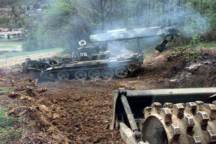 Từ năm 1990 cho đến nay đã có tổng cộng 659 chiếc IMR-2 và các biến thể của nó được Nga chế tạo và IMR-2 phục vụ chủ yếu trong Quân đội Nga cũng như quân đội một số khác trên thế giới.