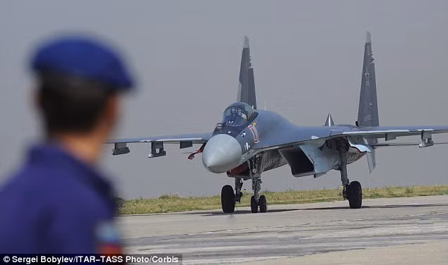 Nhieu nuoc muon mua Su-34 va Su-35, co ca Viet Nam?-Hinh-2