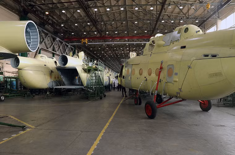 Dây chuyền sẽ hoạt động nhanh hơn nếu những phần thân cơ bản của những chiếc trực thăng Mi-8 hay Mi-171 được lắp sẵn từ trước và việc trang bị hệ thống động cơ hay trang thiết bị điện tử sẽ theo yêu cầu của khách hàng.