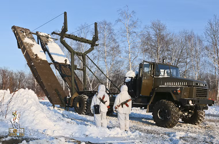 Mặc dù toàn bộ hoạt động trên chỉ là một buổi huấn luyện thông thường của một lữ đoàn công binh Nga ở Quân khu phía Đông nhưng nó lại giúp các binh sĩ làm chủ tốt hơn các trang thiết bị hiện có nhất là trong điều kiện khắc nghiệt của mùa đông nước Nga.