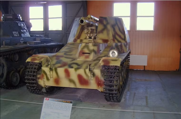 Pháo tự hành Sd. Kfz. 124 Wespe 105mm của Đức.