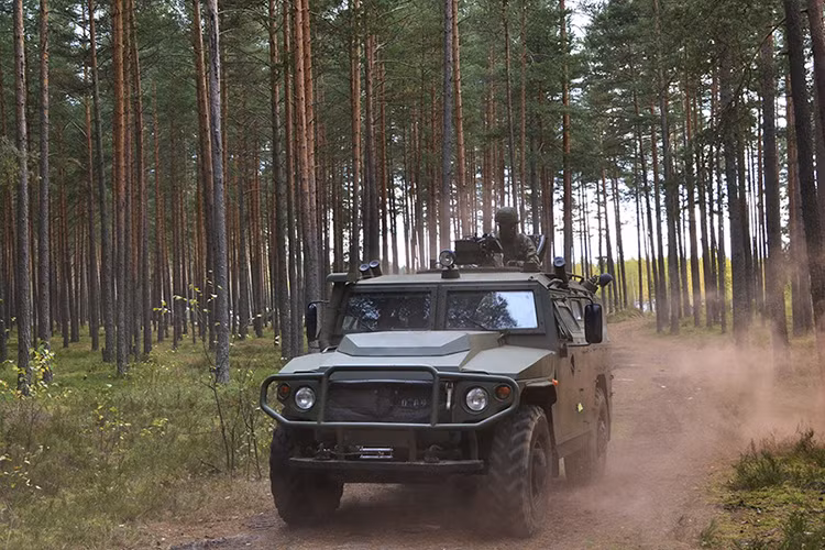 Muc kich dac nhiem Quan doi Nga dien tap chong khung bo