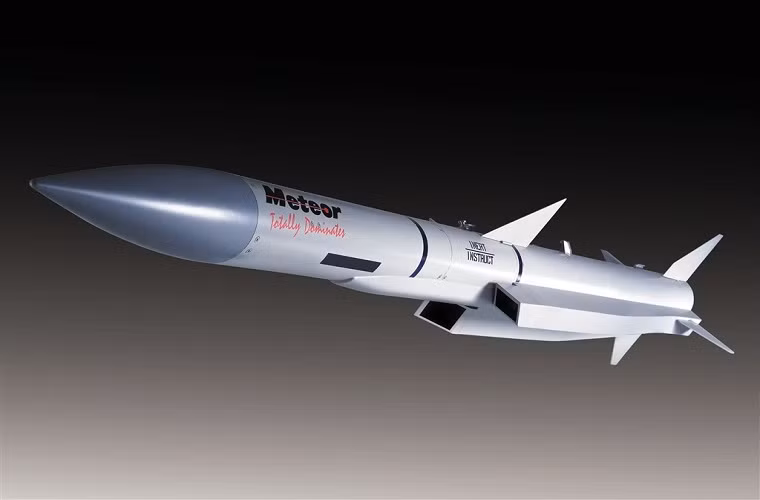 Meteor BVRAAM là một trong những dòng tên lửa không đối không hiện đại nhất của MBDA hiện nay. Nó được MBDA phát triển để có thể tương thích với mọi loại máy bay chiến đấu theo tiêu chuẩn NATO trong đó có cả JAS-39C của Thái Lan.