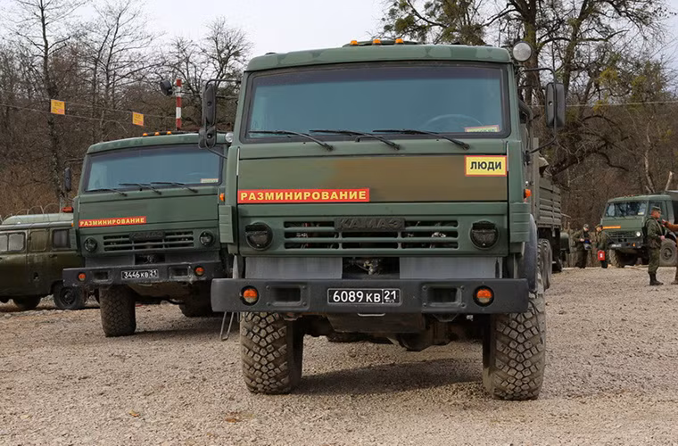 Về mặt cơ bản thì việc trang bị MM-501 không làm thay đổi thiết kế cơ bản của Kamaz-5350 khi modul bảo vệ bọc thép này có thể được đặt gọn phía sau thân xe.