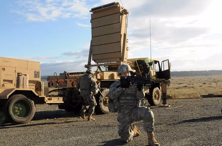 Radar phản pháo AN/TPQ-53 ban đầu được gọi là EQ-36 là radar trinh sát chiến trường thế hệ mới nhất của Lục quân Mỹ. Nó có khả năng phát hiện các khẩu đội pháo của đối phương khi chúng khai hỏa tấn công, cũng có thể phát hiện mục tiêu bay thấp. Qua đó cung cấp các tọa độ, tham số mục tiêu để phản pháo hiệu quả.