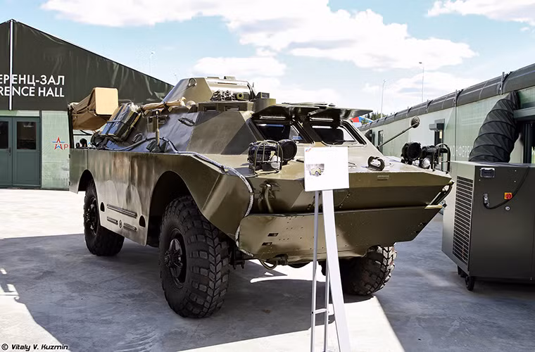 Mẫu xe bọc thép trinh sát phòng hóa BRDM-2RHB.