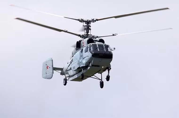 Một trong những cái tên lớn nhất Kamov là Ka-27 được phát triển dành cho Hải quân Liên Xô. Không những được đưa vào sản xuất hàng loạt với số lượng lớn Ka-27 còn được Kamov tiếp tục phát triển với nhiều biến thể khác nhau như Ka-28, Ka-29 và Ka-32. Trong ảnh là biến thể trực thăng vận tải đa năng Ka-29.