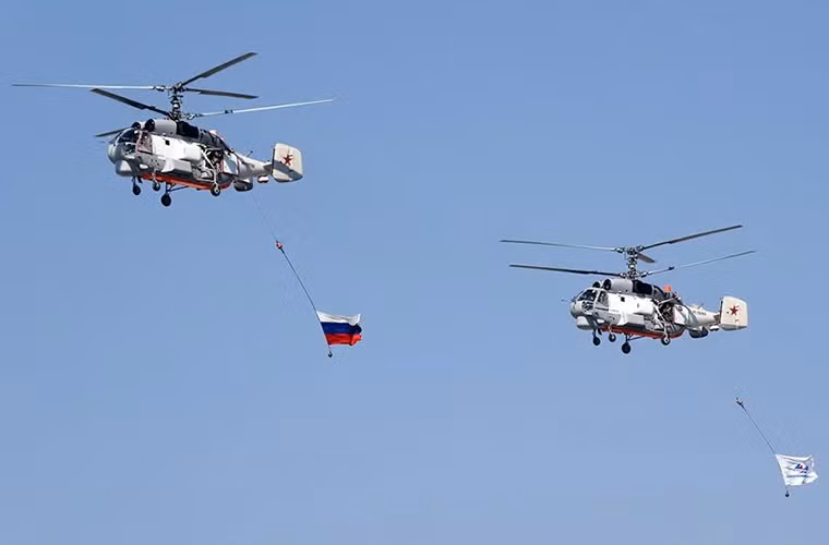 Và một trong những thành tựu lớn nhất của Cục thiết kế Kamov là các dòng trực thăng Kamov huyền thoại sử dụng thiết kế cánh quạt nâng đồng trục, với khả năng cơ động cao và linh hoạt trên không nhờ có thiết kế nhỏ gọn.