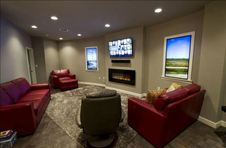 Bên trong chung cư được thiết lập máy phát điện, có thể đảm bảo đủ nguồn điện cung cấp.