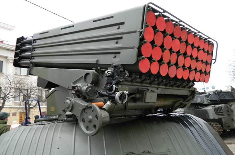 Tornado-G được đánh giá có khả năng cơ động khá cao khi nó có thể triển khai tổ hợp tấn công vào mục tiêu và di chuyển đến vị trị an toàn trước cả khi đối phương nhận thấy được sự xuất của tổ hợp pháo phản lực phóng loạt này.