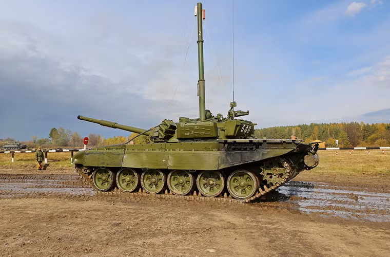Hình ảnh chiếc T-72 khi kết thúc buổi huấn luyện cứu hộ ở Sverdlovsk.