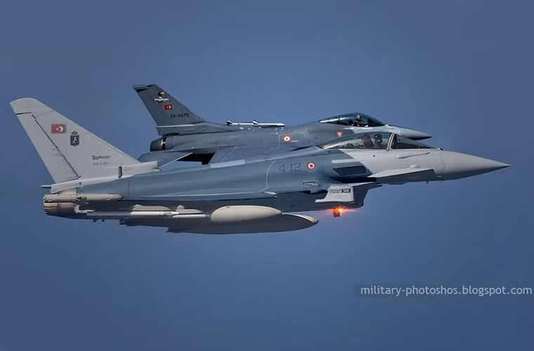 F-16C/D là biến thể cải tiến của F-16 lừng danh do Mỹ phát triển, với việc được cải tiến hệ thống trang thiết bị điện tử, hệ thống radar và buồng lái giúp nó có thể hoạt động trong mọi điều kiện thời tiết.