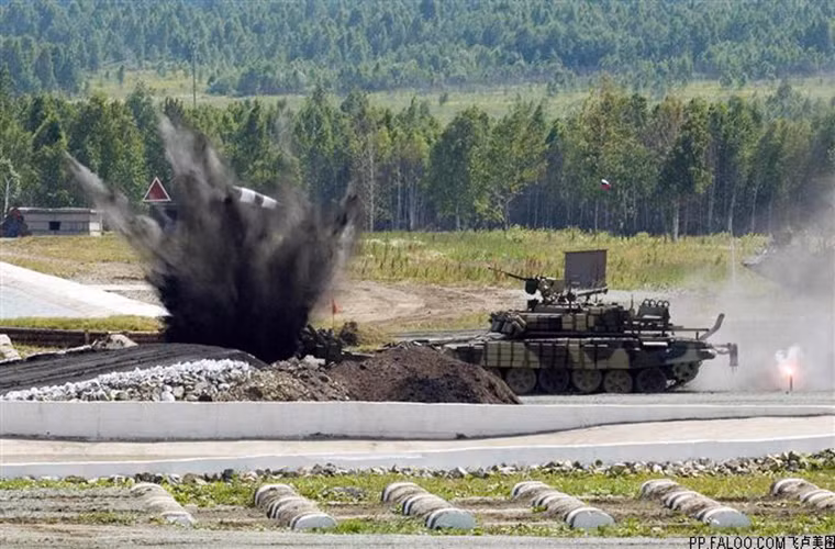 Toàn bộ phần thân và tháp pháo cố định của BMR-3M đều được trang bị hệ thống giáp phản ứng nổ giúp bảo vệ xe trước các loại mìn bộ binh hay tên lửa chống tăng, bên cạnh đó nó cũng được trang bị hệ thống phòng vệ vũ khí hủy diệt hàng loạt NBC.