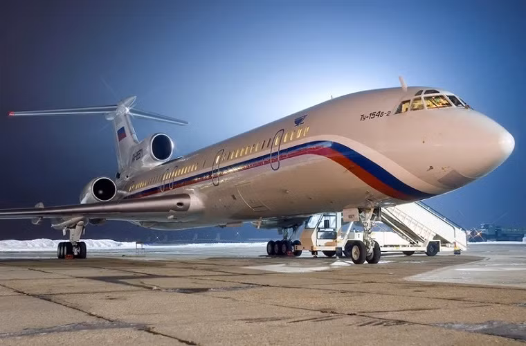 Đến năm 2010, các hãng hàng không nội địa của Nga bắt đầu ngưng sử dụng Tu-154 trong đó có thể kể tới hãng hàng không quốc tế Aeroflot.