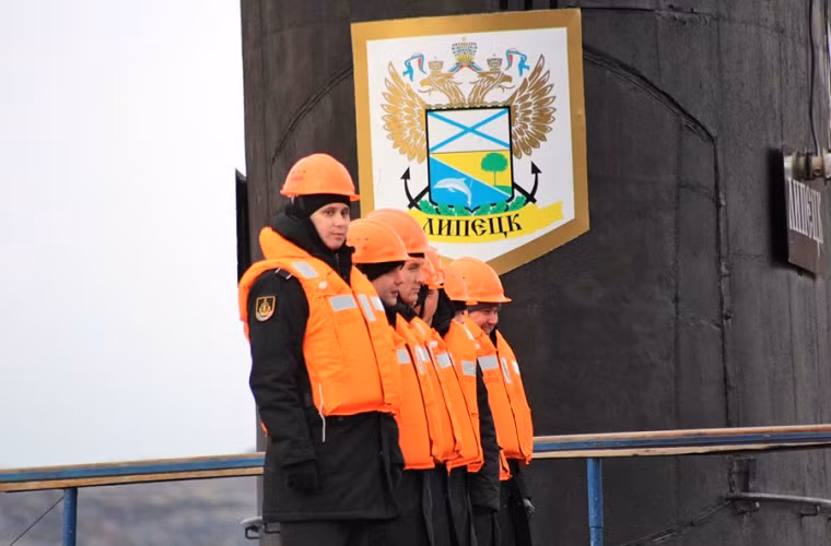 Đây là chiếc tàu ngầm Kilo thứ ba được chế tạo cho Hạm đội Biển Đen.