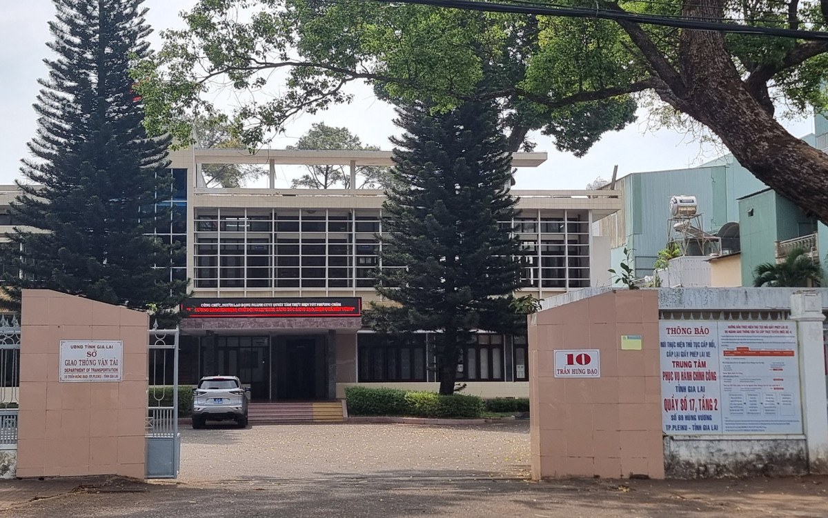 Tách hạng B2 ra khỏi GPLX tích hợp: Sở GTVT Gia Lai nói gì? Tach hang B2 ra khoi GPLX tich hop: So GTVT Gia Lai noi gi?