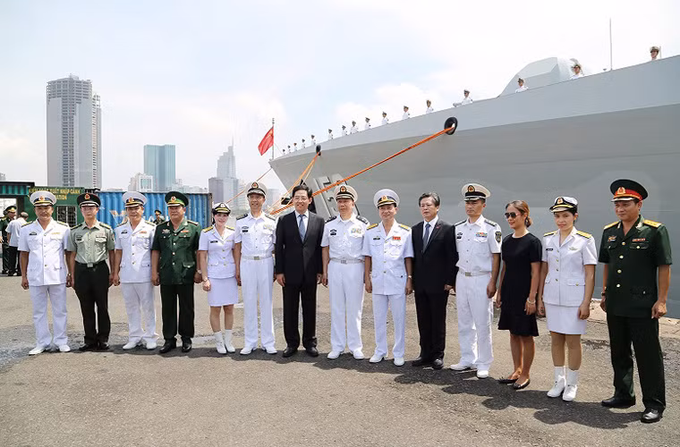 Chuyến thăm lần này của Biên đội tàu Hải quân Quân Giải phóng nhân dân Trung Quốc nhằm tăng cường quan hệ hợp tác giữa quân đội hai nước nói chung, giữa hải quân hai nước nói riêng, thông qua đó góp phần thúc đẩy quan hệ “Đối tác hợp tác chiến lược toàn diện” giữa hai nước ngày càng đi vào chiều sâu, hiệu quả thiết thực. Nguồn ảnh: Báo Hải quân