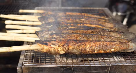 Cá lóc có thể được coi là sản vật đặc trưng vùng miền nên khi dâng lên thần linh sẽ thể hiện lòng biết ơn, trân trọng thiên nhiên mưa thuận gió hòa, tưởng nhớ đến cuộc sống cần cù của ông cha ngày trước. Ảnh Internet