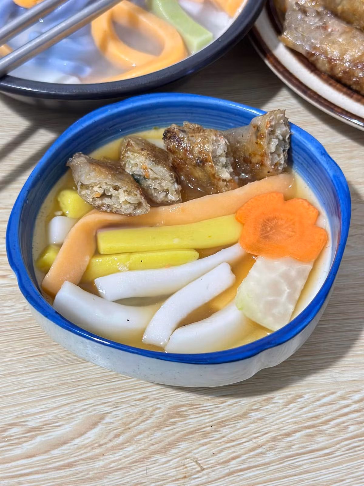 Mỗi chiếc bánh là một mảnh ghép của đời sống và văn hóa, mang theo những câu chuyện về lịch sử, truyền thống của đồng bào nơi đây. Ảnh Internet