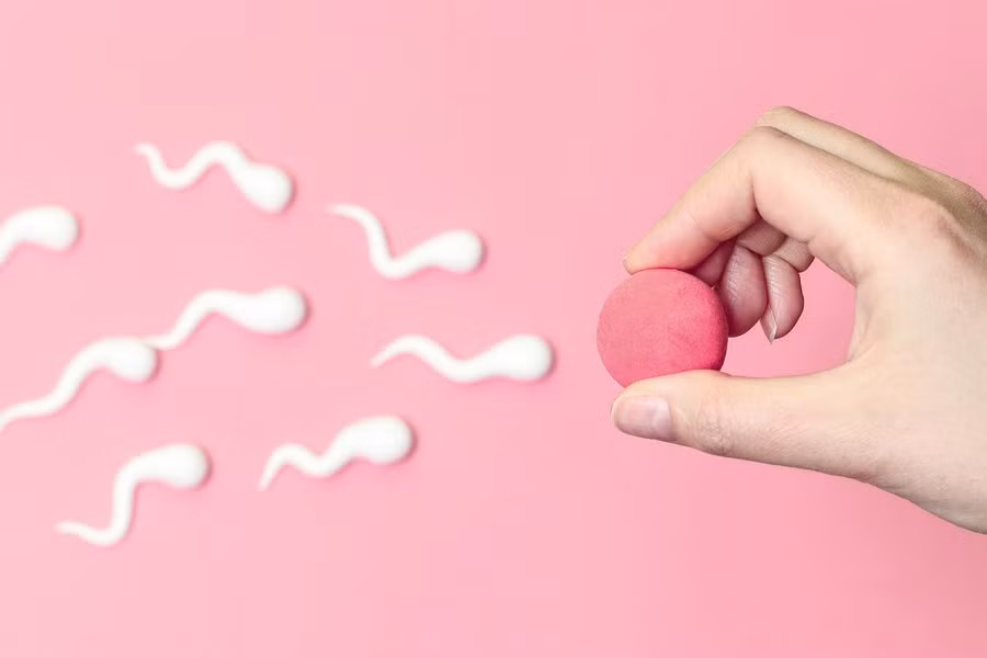 Theo các chuyên gia, các cặp đôi vẫn có thể quan hệ tình dục vào ngày đèn đỏ như bình thường, hơn nữa việc này còn đem lại nhiều lợi ích cho sức khỏe.