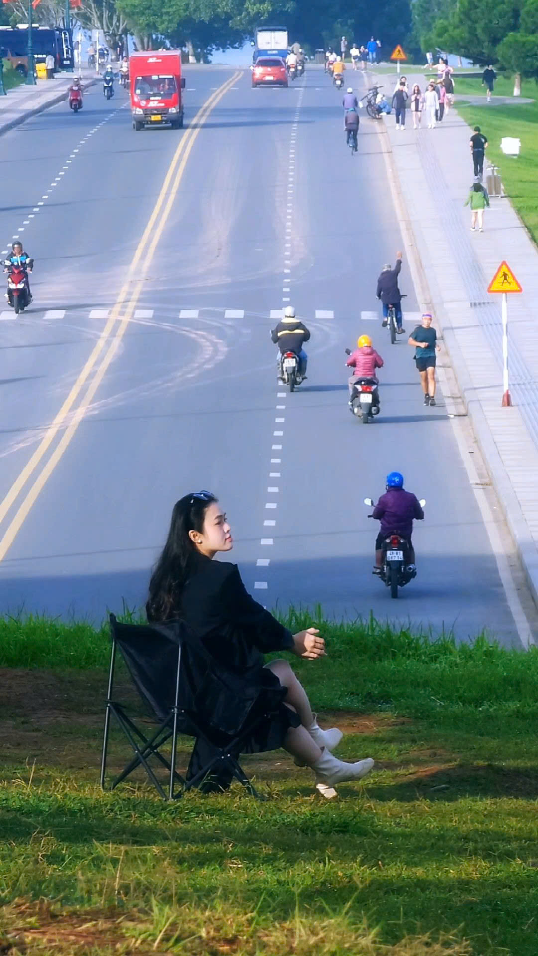 Theo tìm hiểu, trend Đại Lý là loạt video quay trên nền nhạc Sick Enough to Die của MC Mong năm 2010 tại Thương Nhĩ Đại Đạo, nằm ở thành phố Đại Lý (tỉnh Vân Nam, Trung Quốc). Đây là một trong những cung đường đẹp nhất Đại Lý. Ảnh Internet