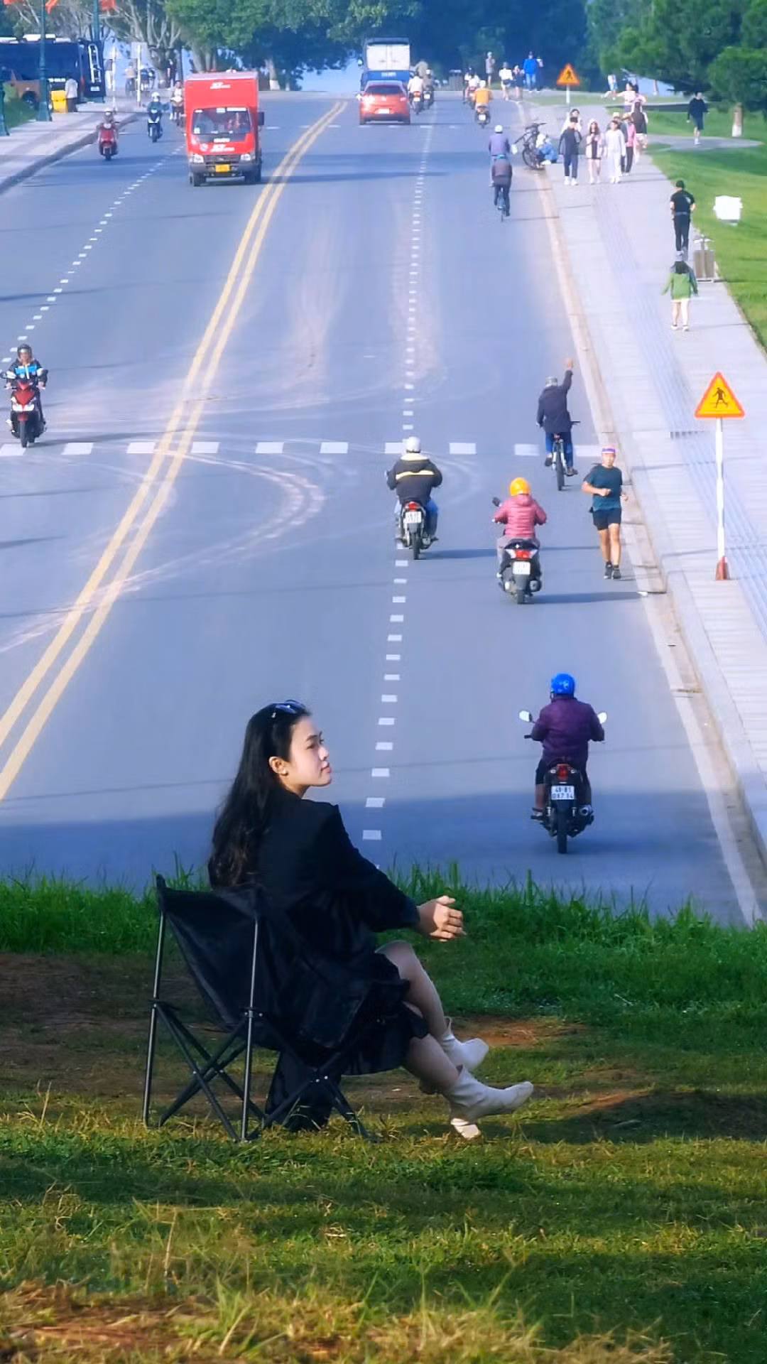 Theo tìm hiểu, trend Đại Lý là loạt video quay trên nền nhạc Sick Enough to Die của MC Mong năm 2010 tại Thương Nhĩ Đại Đạo, nằm ở thành phố Đại Lý (tỉnh Vân Nam, Trung Quốc). Đây là một trong những cung đường đẹp nhất Đại Lý. Ảnh Internet