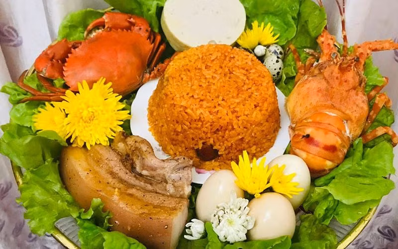 Bộ tam sên cũng mang ý nghĩa phong thủy, hài hòa giữa các nguyên tố thiên nhiên. Ngoài ra, bộ tam sên còn có ý nghĩa theo quan điểm Phật giáo, là ba loại sanh trong bốn loại sanh: thai sanh, noãn sanh và thấp sanh.