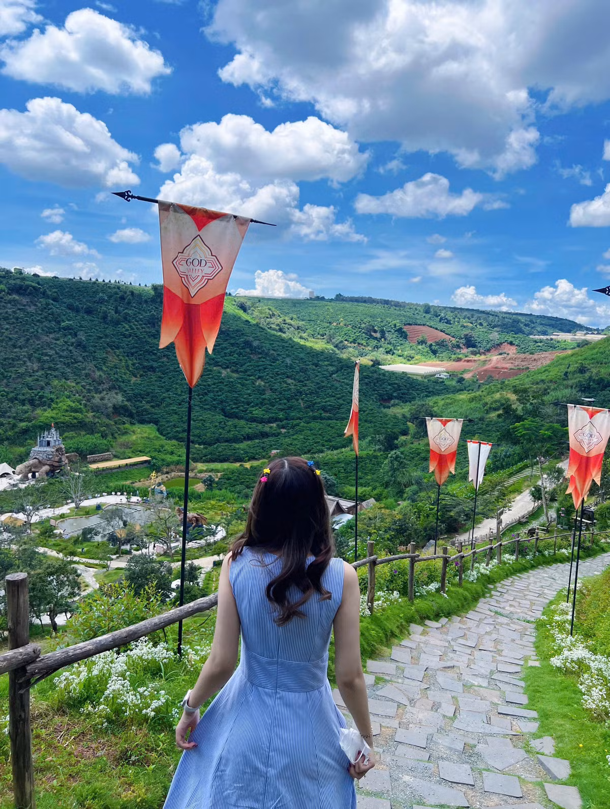  Đạt Lạt không chỉ cuốn hút bởi khí hậu mát mẻ mà còn bởi vô vàn địa điểm chụp hình miễn phí tuyệt đẹp. Dưới đây là danh sách những điểm đến mà du khách không nên bỏ lỡ khi muốn lưu lại những bức ảnh ấn tượng mà không tốn chi phí. Ảnh Hà Dung