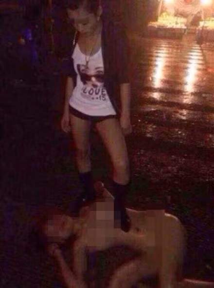 Phan no chuyen chong de bo nhi danh...ghen dan mat vo-Hinh-2