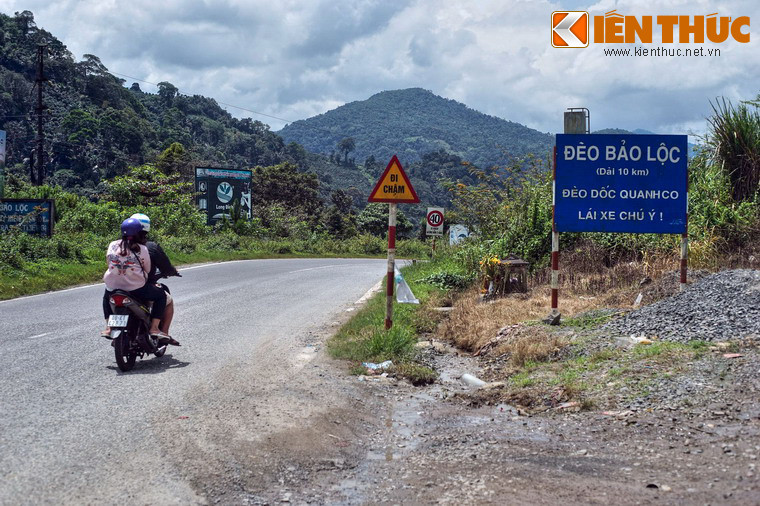 Lâm Đồng, nối thị trấn Đạ M'ri, huyện Đạ Huoai với thành phố Bảo Lộc, đèo Bảo Lộc còn có tên gọi là Đèo B'Lao, là một trong những con đèo huyền thoại trên đất nước Việt Nam.