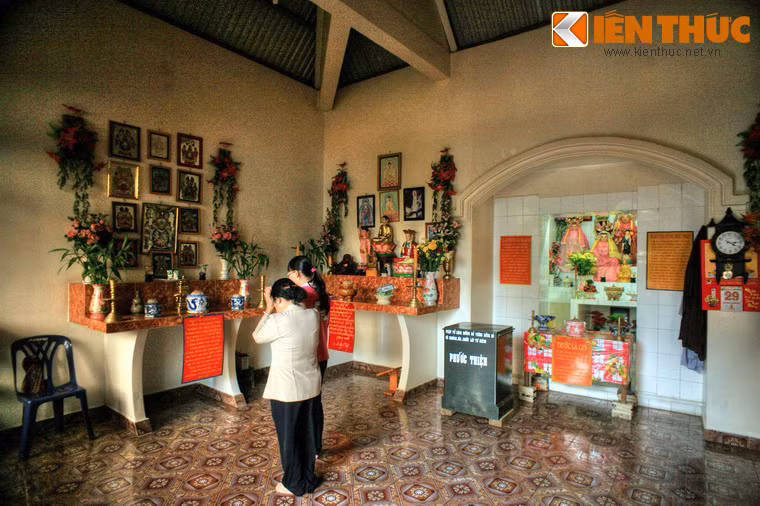 Sau đó người dân nơi đây đã lập một ngôi miếu để cầu siêu cho linh hồn của những người chết oan vì tai nạn xe cộ và nhất là oan hồn của ba cô gái trẻ, và cầu an cho những khách bộ hành có việc khi đi ngang qua đoạn đường đèo này.