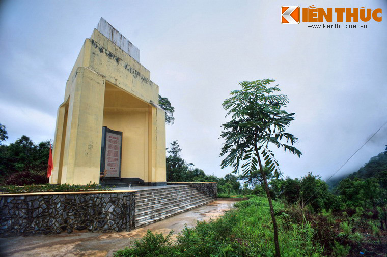 Không chỉ đoạt mạng người bằng sự khắc nghiệt của thiên nhiên hay những cung đường nguy hiểm, đèo Bảo Lộc còn là một chiến trường khốc liệt trong hai cuộc kháng chiến chống Pháp – Mỹ.