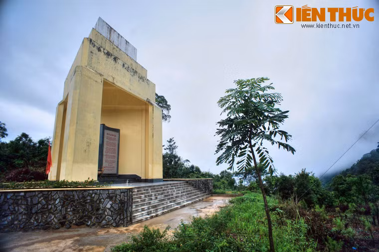 Không chỉ đoạt mạng người bằng sự khắc nghiệt của thiên nhiên hay những cung đường nguy hiểm, đèo Bảo Lộc còn là một chiến trường khốc liệt trong hai cuộc kháng chiến chống Pháp – Mỹ.