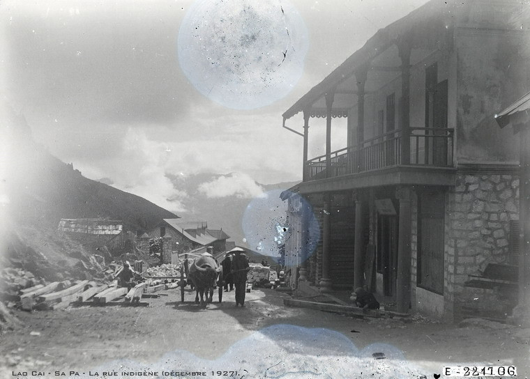 Một con đường ở Sa Pa năm 1927.