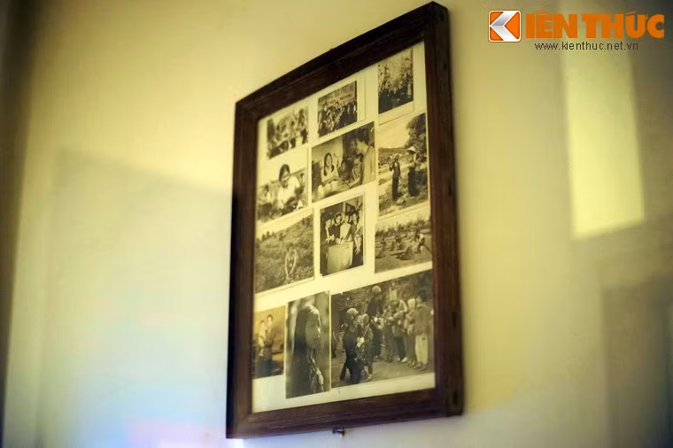 Khung ảnh bằng gỗ, nơi lưu giữ những bức ảnh kỷ niệm của gia đình. Ảnh màu vào thời bao cấp là "của hiếm".