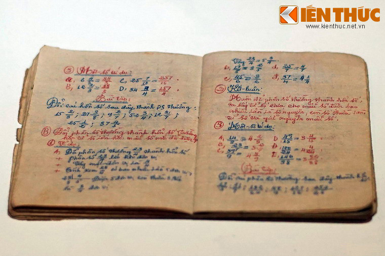 Số ghi các bài học toán trong tù của bà Nguyễn Thị Tư, Cần Thơ năm 1972.