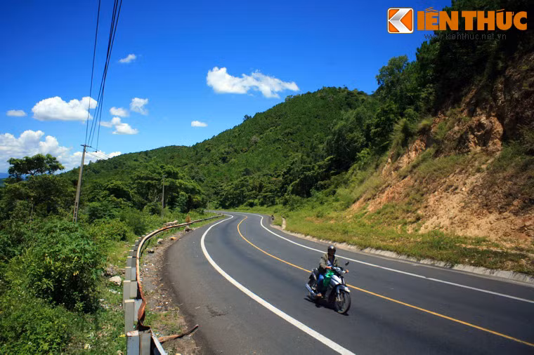 Ngược dòng lịch sử, sau thất bại Điện Biên Phủ ngày 7/5/1954, người Pháp quyết định rút bỏ khỏi các vị trí dễ bị cô lập ở Tây Nguyên. Binh đoàn Cơ Động 100 (Groupe Mobile 100) nhận lệnh bỏ An Khê về giữ Pleiku.