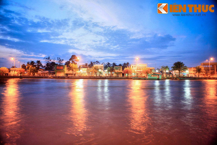 Với những nét văn hóa sông nước độc đáo, thị xã Ngã Bảy thực sự là một địa điểm lý tưởng để dừng chân trên hành trình khám phá miền đất phương Nam.