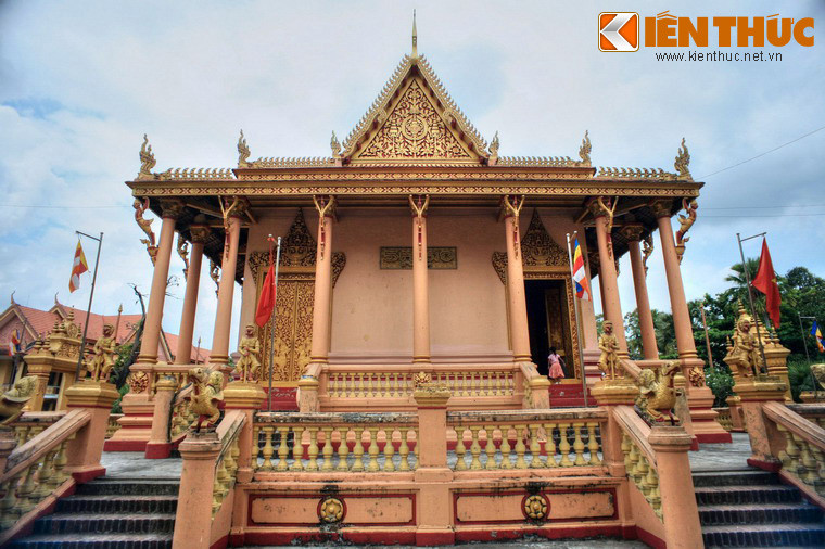 Nhìn chung, với đường nét kiến trúc cân xứng, hài hòa, gắn liền với những tác phẩm nghệ thuật độc đáo, đa dạng, chính điện chùa Kh'Leang thực sự là công trình có giá trị đặc biệt về mặt nghệ thuật.