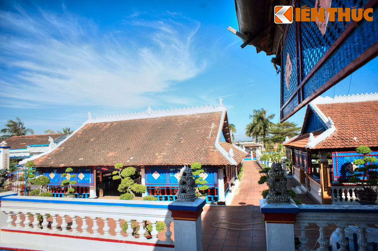 Hàng năm vào ngày giỗ Ông Trần (20 tháng 2 Âm lịch) và ngày Tết Trùng cửu (9 tháng 9 âm lịch), Nhà Lớn Long Sơn đều có tổ chức lễ hội long trọng, thu hút hàng chục ngàn người gần xa về tham dự.