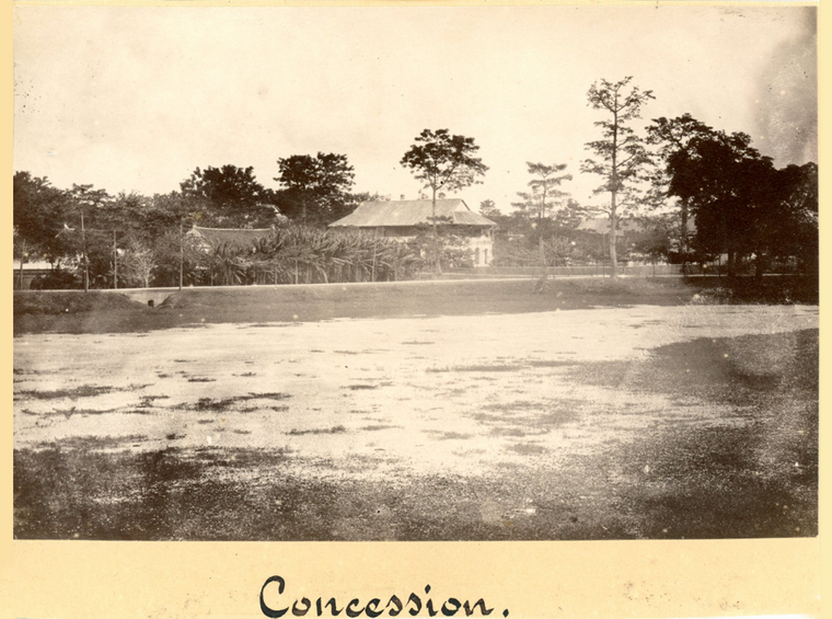 Khu nhượng địa Pháp bên bờ sông Hồng ở Hà Nội.