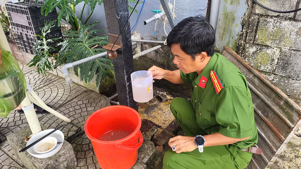 Xả nước thải ra môi trường, 4 nhà hàng bị phạt 525 triệu đồng Xa nuoc thai ra moi truong, 4 nha hang bi phat 525 trieu dong