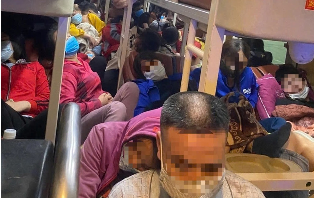 Phạt đến 75 triệu đồng nếu tài xế “nhồi nhét' khách Phat den 75 trieu dong neu tai xe “nhoi nhet' khach