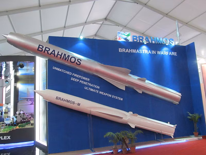 Về câu hỏi cụ thể của phóng viên liên quan đến thông tin lô tên lửa Brahmos của Ấn Độ, bà Lê Thị Thu Hằng cho biết sẽ chuyển đến các cơ quan chức năng.